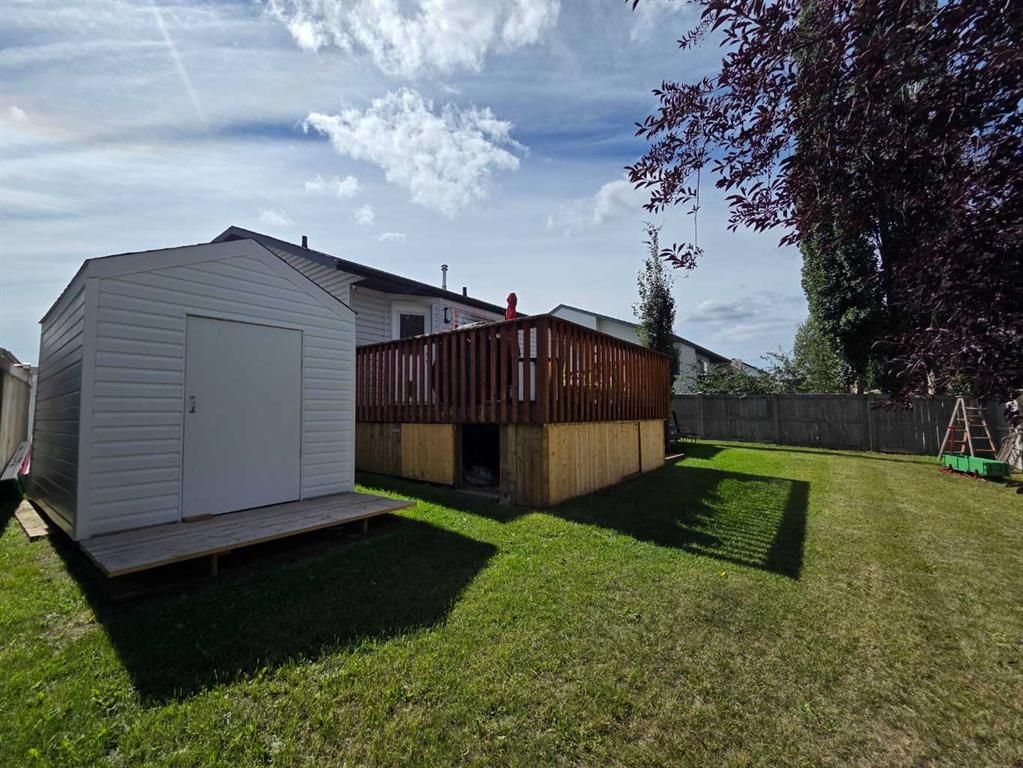 37 Pinnacle Crescent - Photo 4
