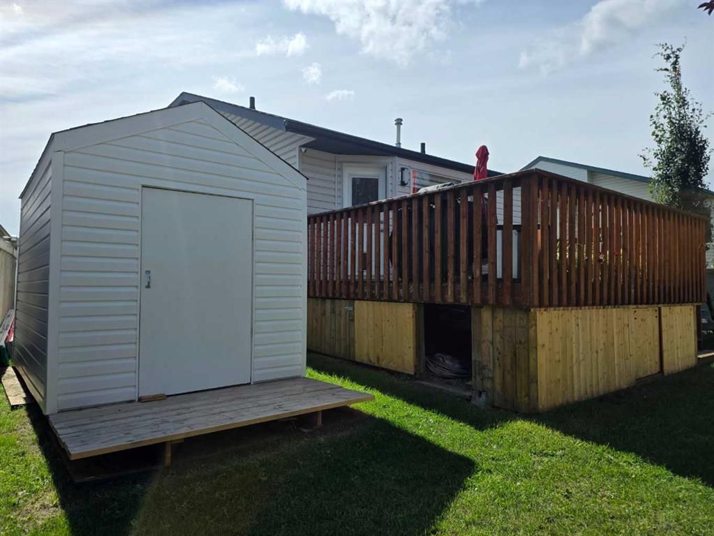 37 Pinnacle Crescent  - Photo 5