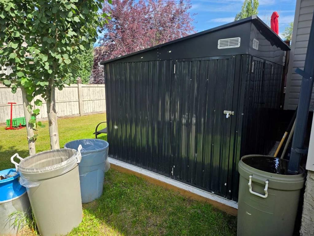 37 Pinnacle Crescent  - Photo 8