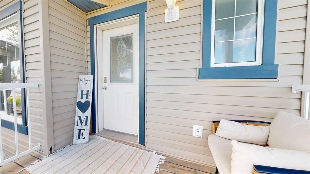 9009 93 Avenue  - Photo 2