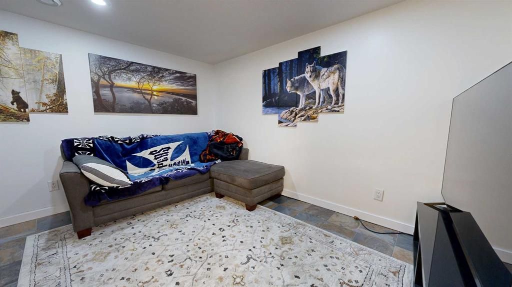 9009 93 Avenue  - Photo 33