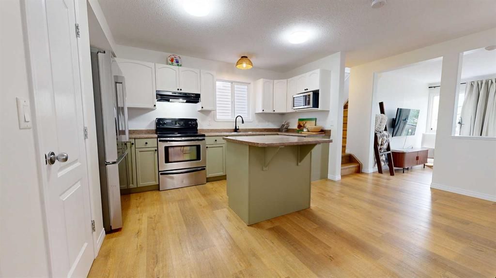 9009 93 Avenue  - Photo 7