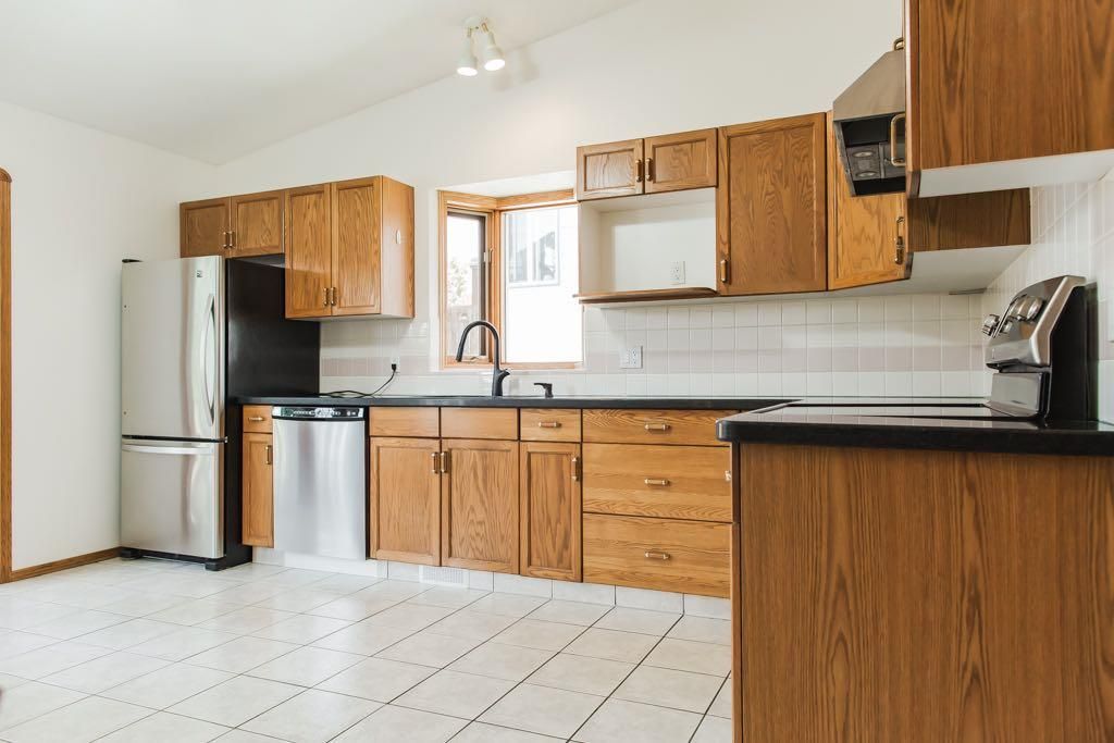 10610 Michaelis Boulevard  - Photo 12