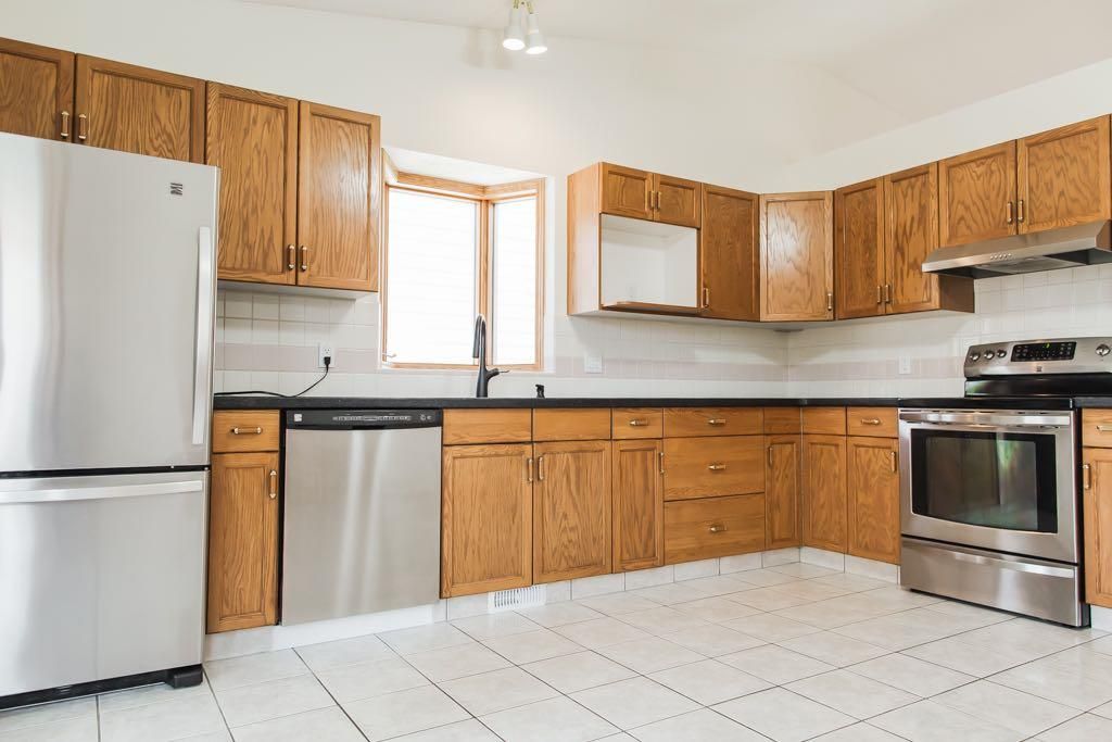 10610 Michaelis Boulevard  - Photo 13