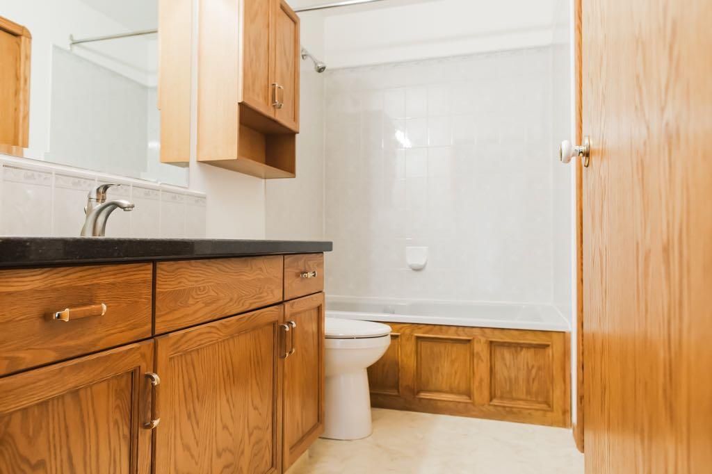 10610 Michaelis Boulevard  - Photo 20
