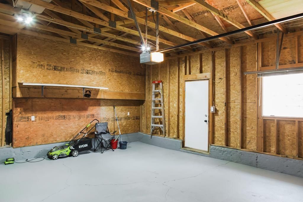 10610 Michaelis Boulevard  - Photo 32