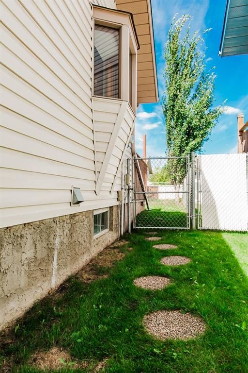 10610 Michaelis Boulevard  - Photo 41