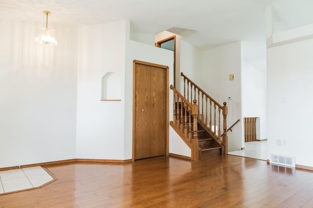 10610 Michaelis Boulevard  - Photo 8