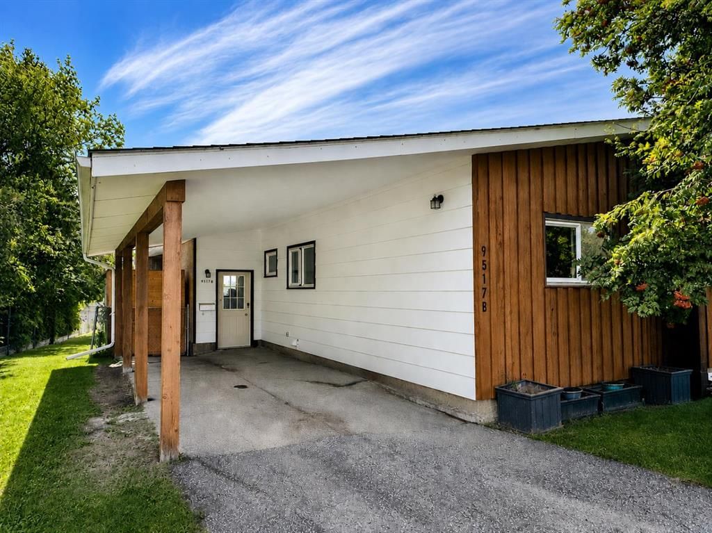 B, 9517 98 Avenue  - Photo 1