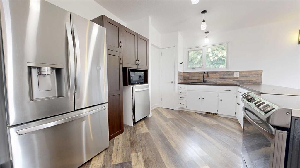 B, 9517 98 Avenue  - Photo 3