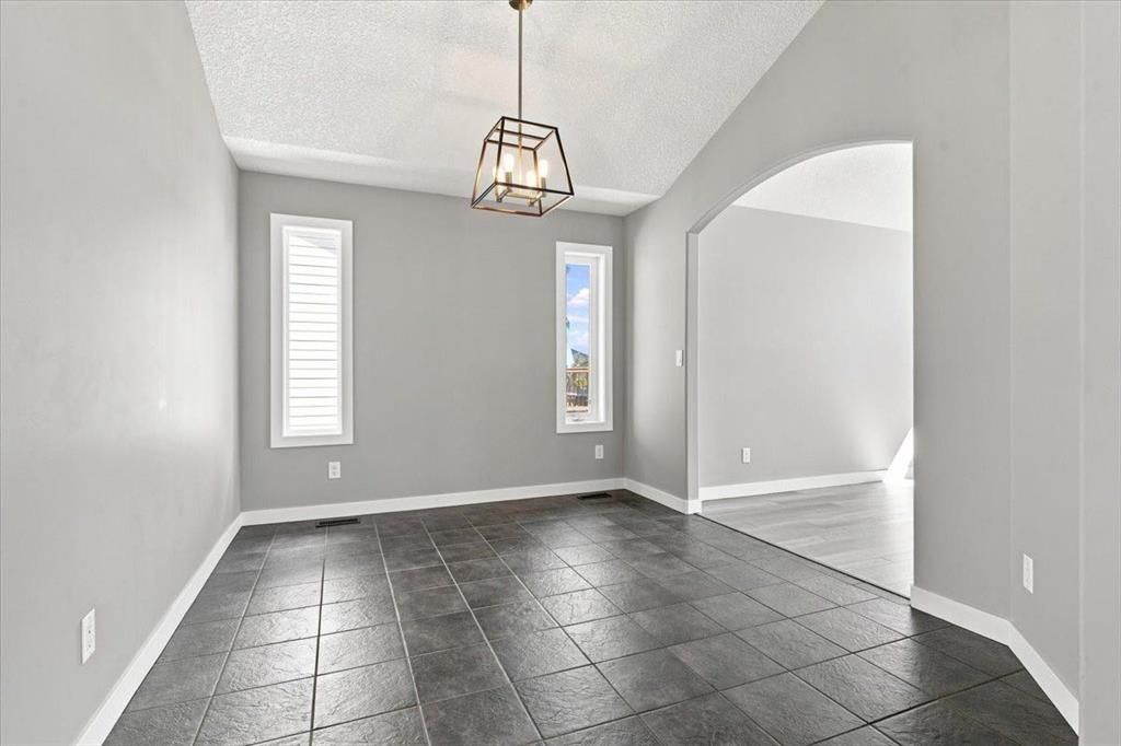 10465 Royal Oaks Drive  - Photo 13