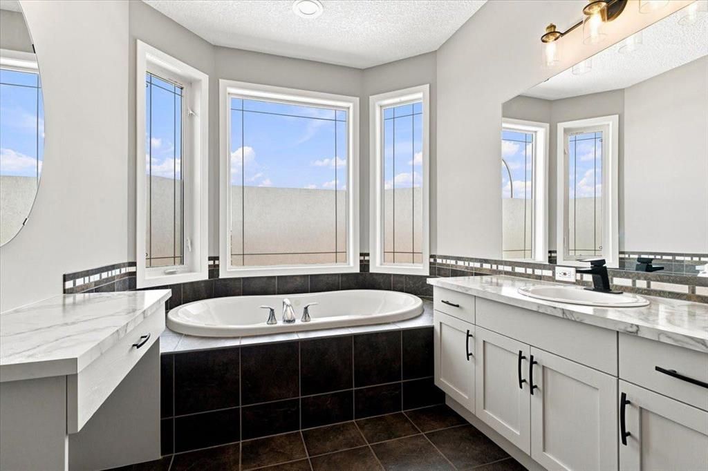 10465 Royal Oaks Drive  - Photo 18