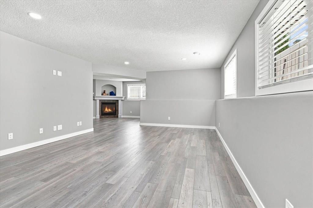 10465 Royal Oaks Drive  - Photo 23