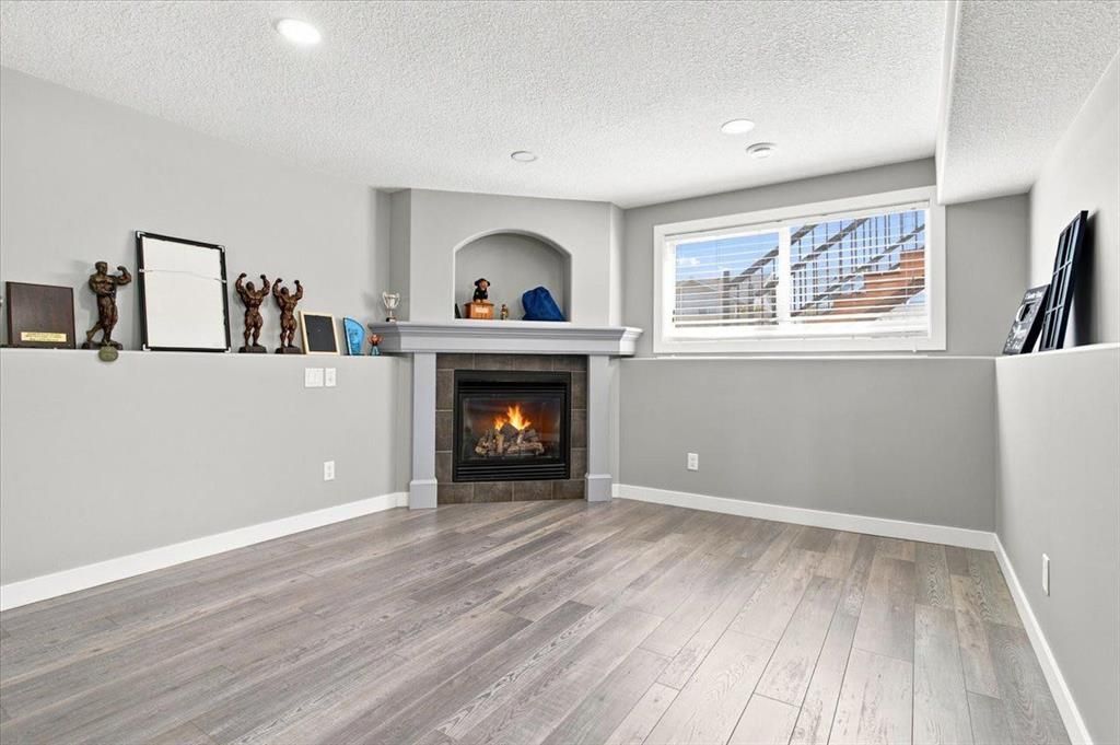 10465 Royal Oaks Drive  - Photo 25