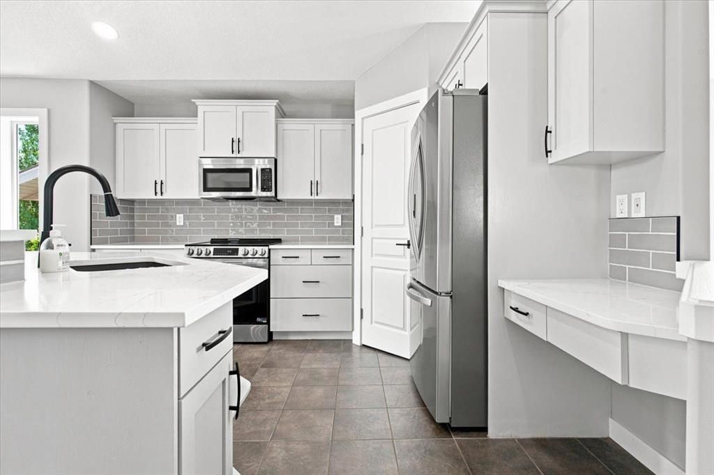 10465 Royal Oaks Drive - Photo 3
