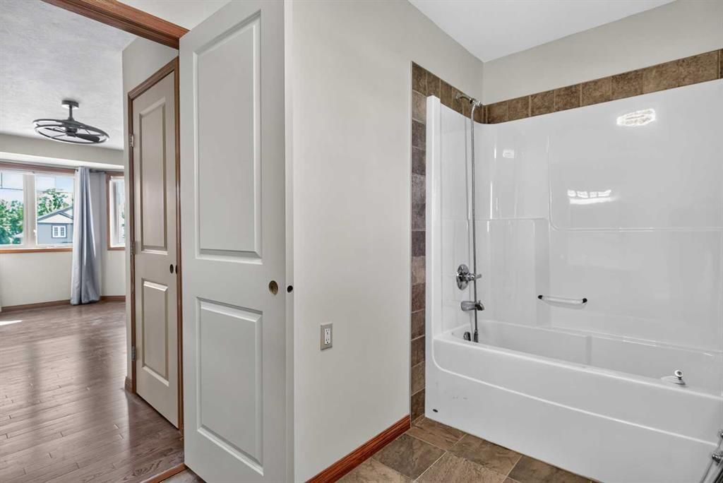 10407 102 Ave   - Photo 23