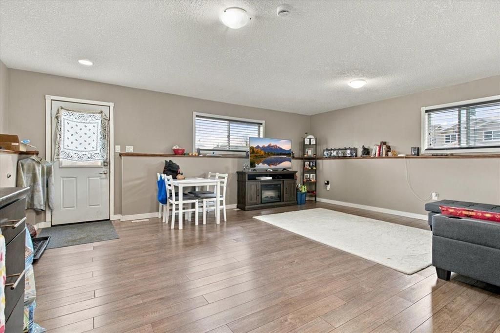 9401 88A Street  - Photo 25