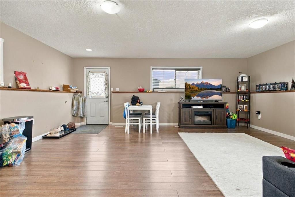 9401 88A Street  - Photo 26