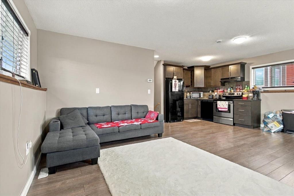 9401 88A Street  - Photo 28