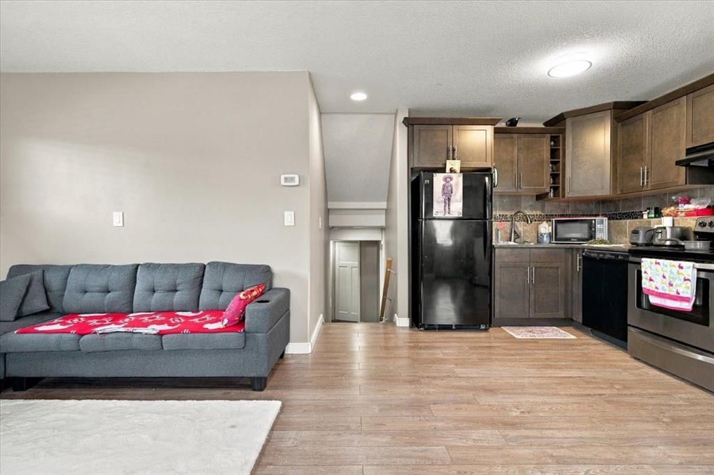 9401 88A Street  - Photo 29