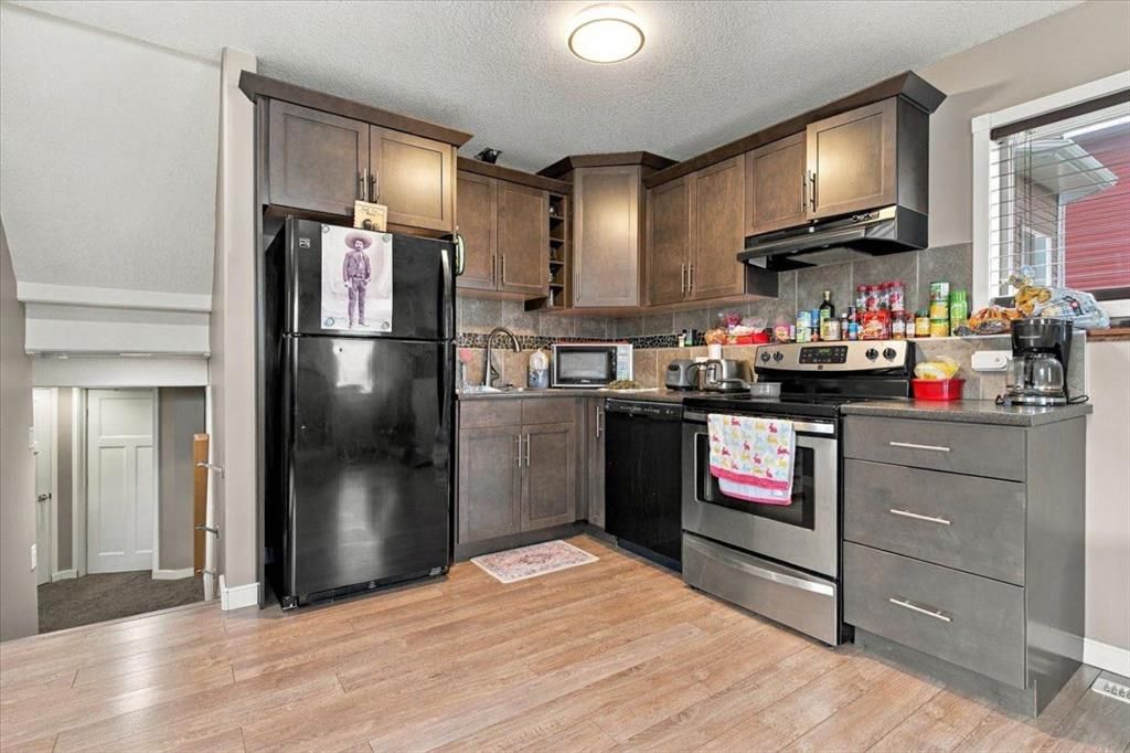 9401 88A Street  - Photo 30
