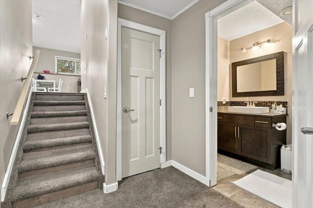 9401 88A Street  - Photo 31