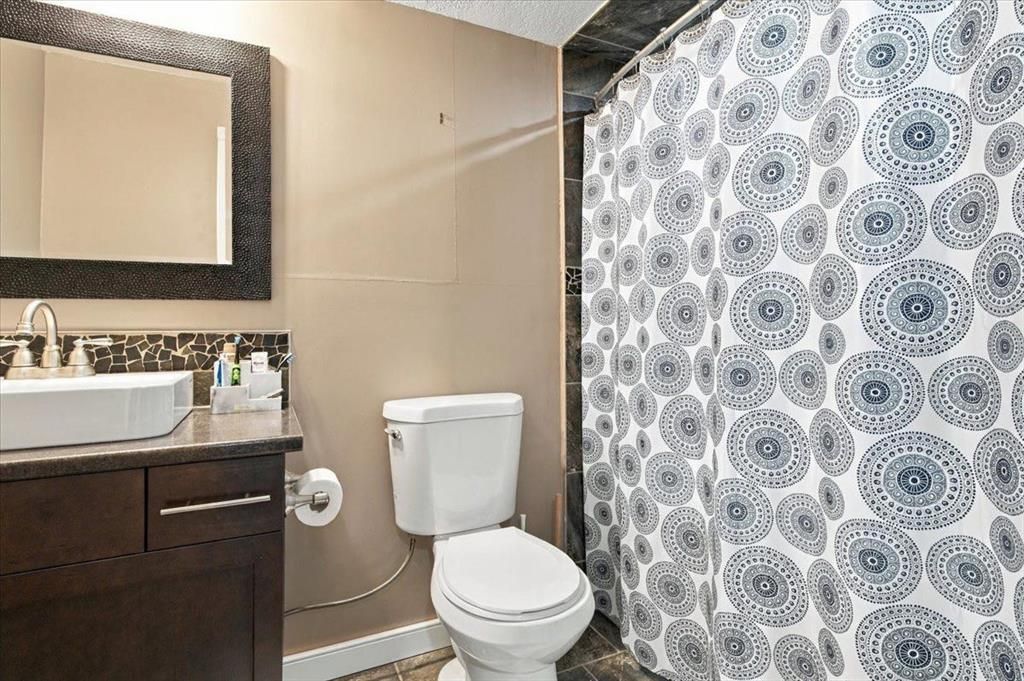 9401 88A Street  - Photo 32