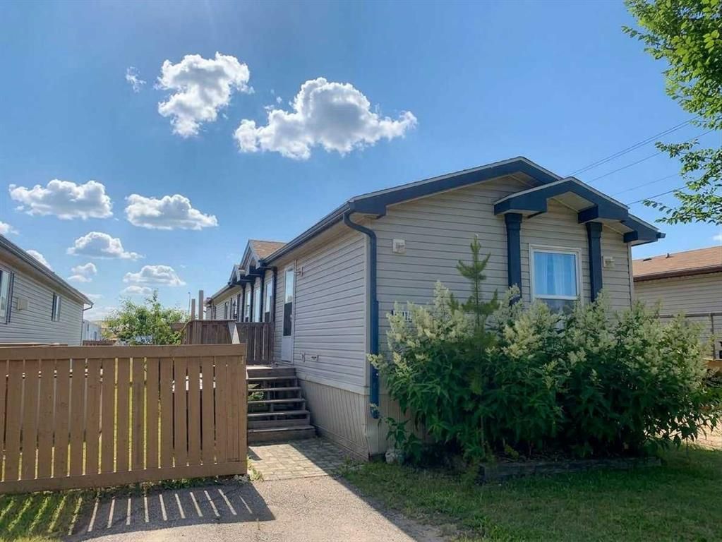 9011 88 Avenue - Photo 1