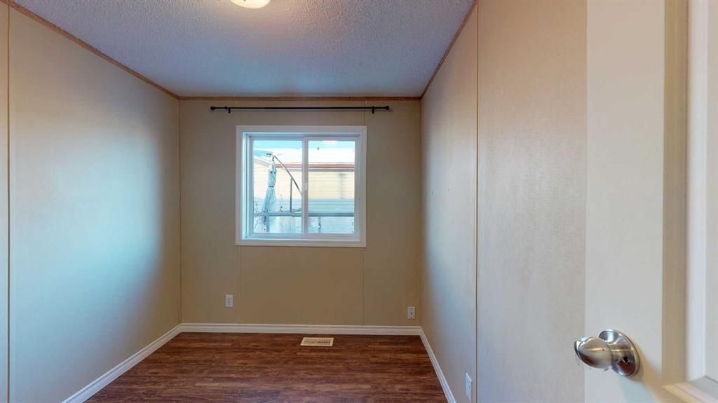 9011 88 Avenue  - Photo 15