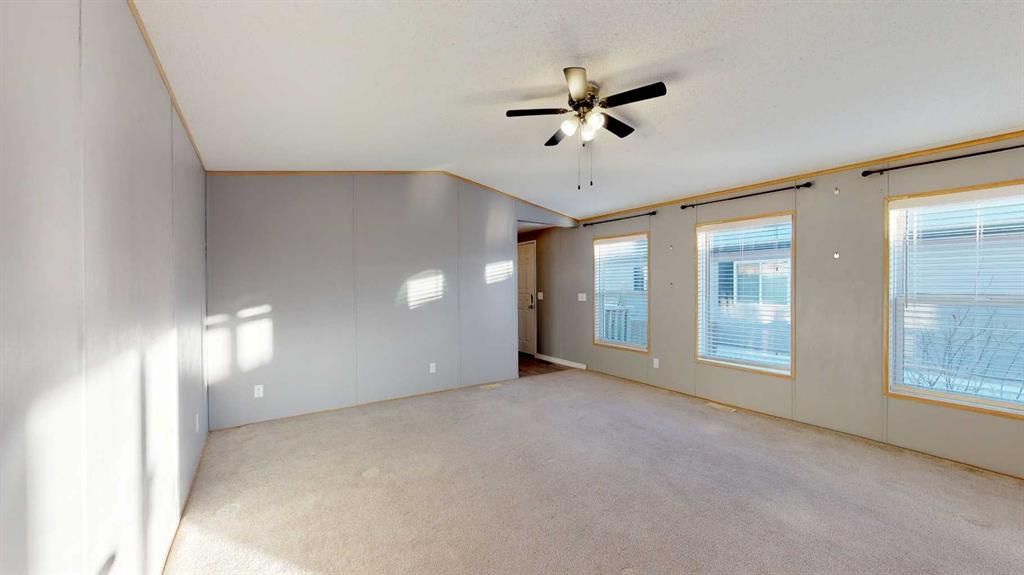 9011 88 Avenue  - Photo 2