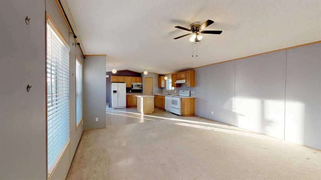 9011 88 Avenue  - Photo 3