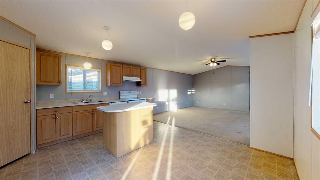 9011 88 Avenue  - Photo 5