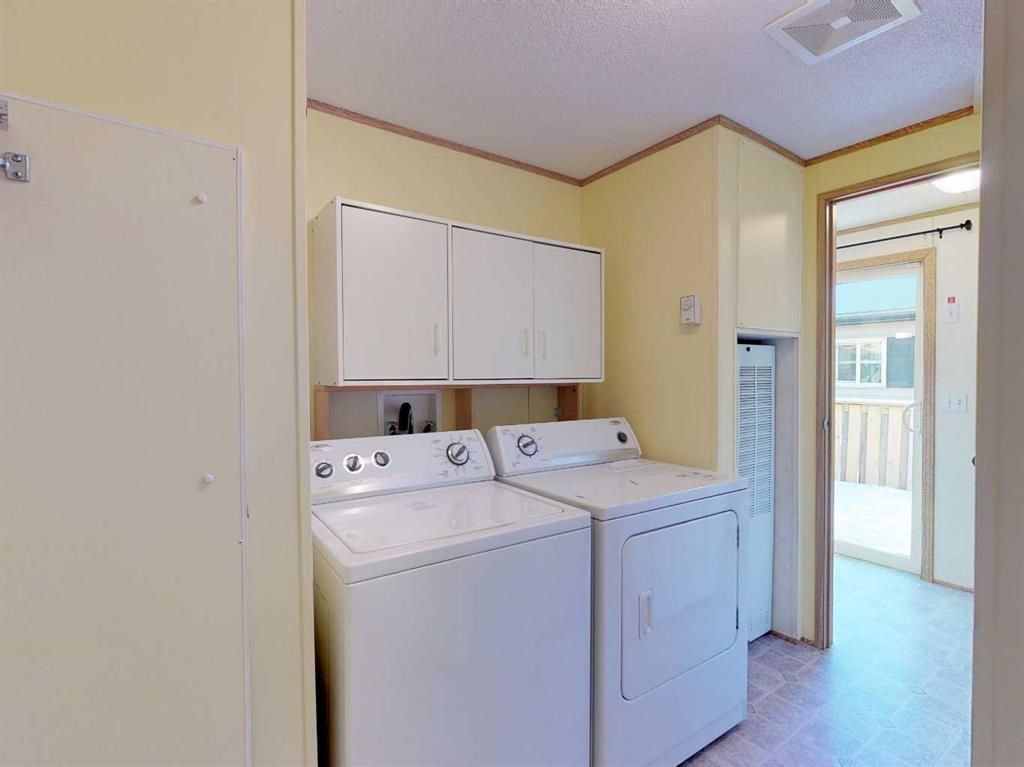9011 88 Avenue  - Photo 7