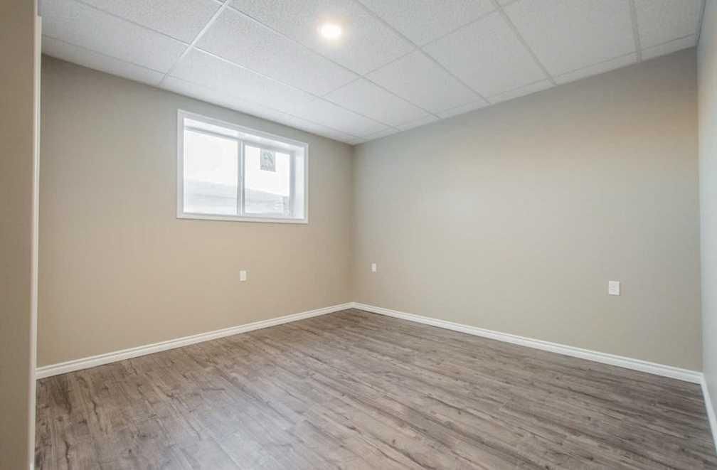 5215 52 Street  - Photo 21