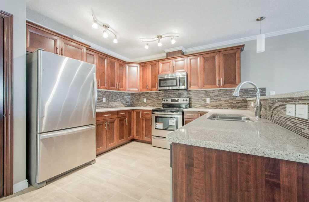 5215 52 Street  - Photo 5