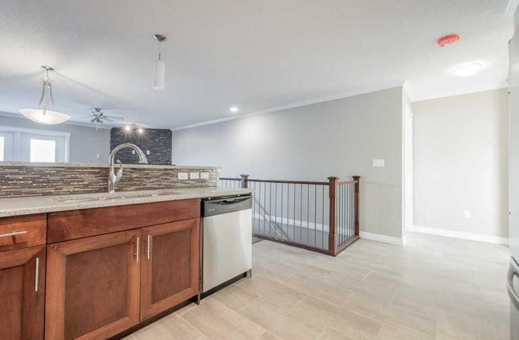 5215 52 Street  - Photo 7