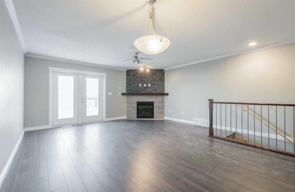 5215 52 Street  - Photo 8