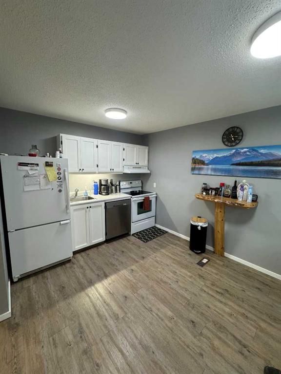 7830 Cedar Wood Park   - Photo 4