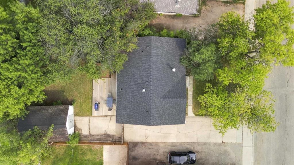 9822 80 Avenue  - Photo 2