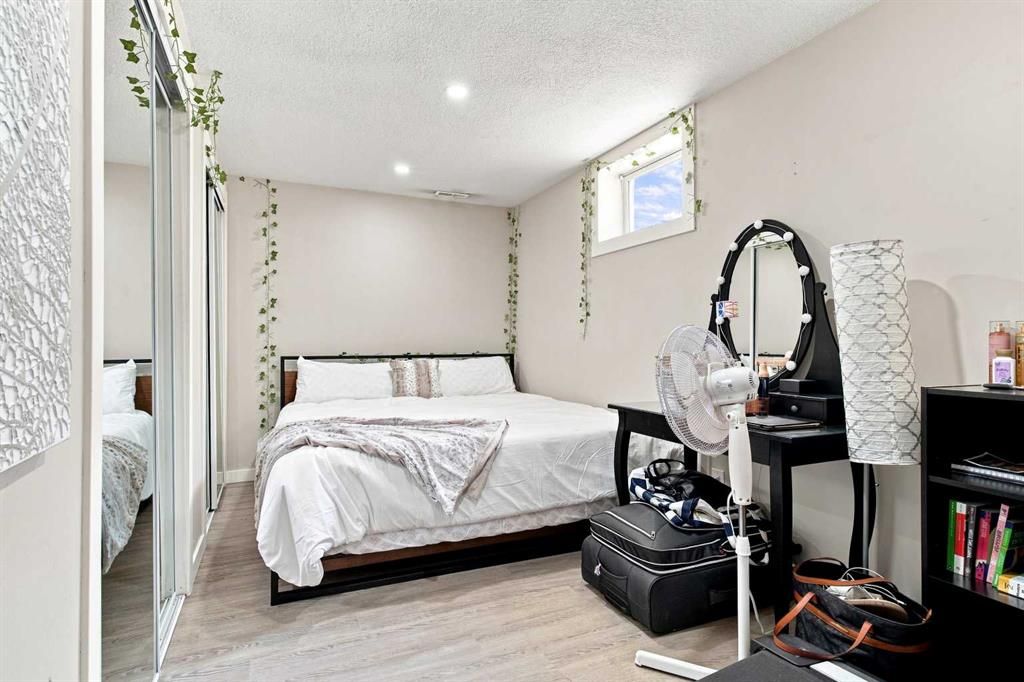 9822 80 Avenue  - Photo 32