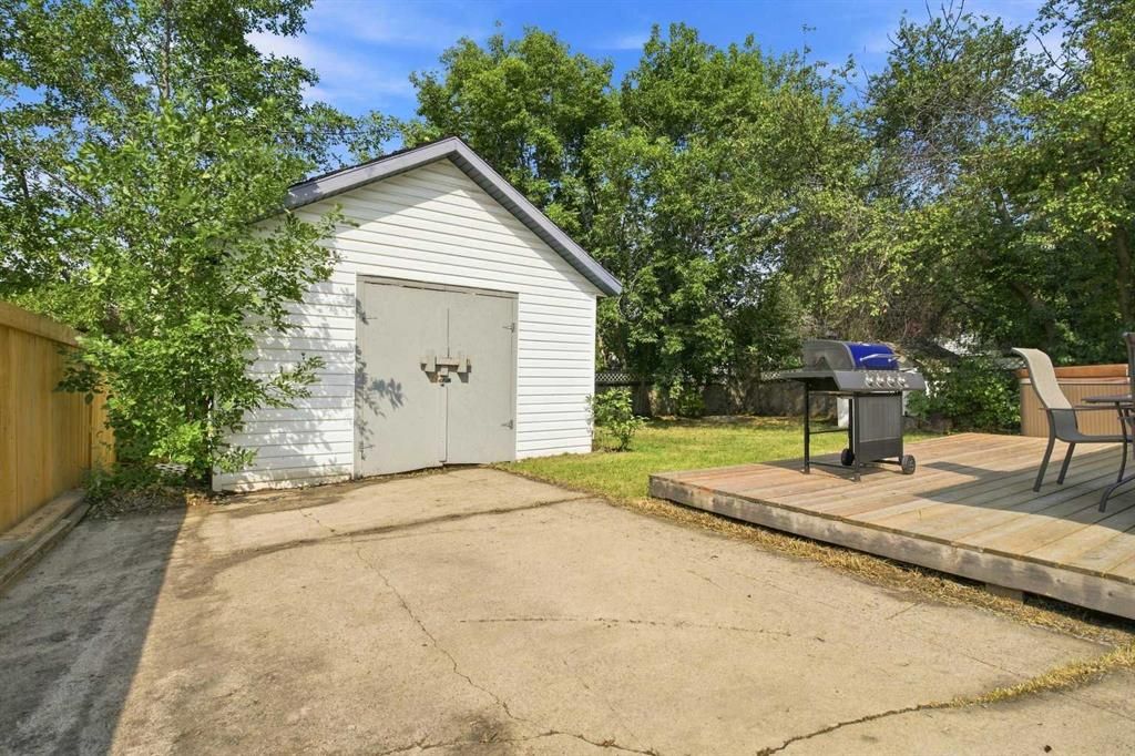 9822 80 Avenue  - Photo 35