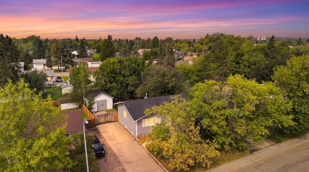 9822 80 Avenue  - Photo 3
