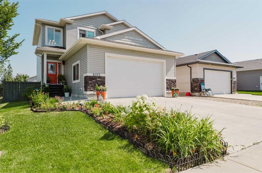 8013 112B Street  - Photo 1