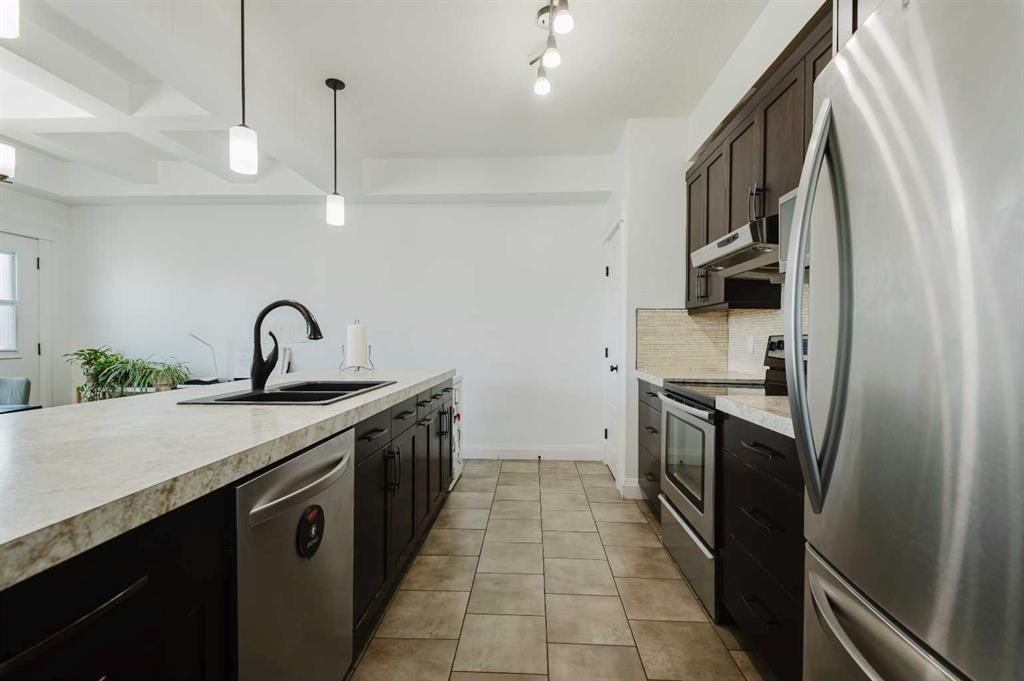 8013 112B Street  - Photo 11