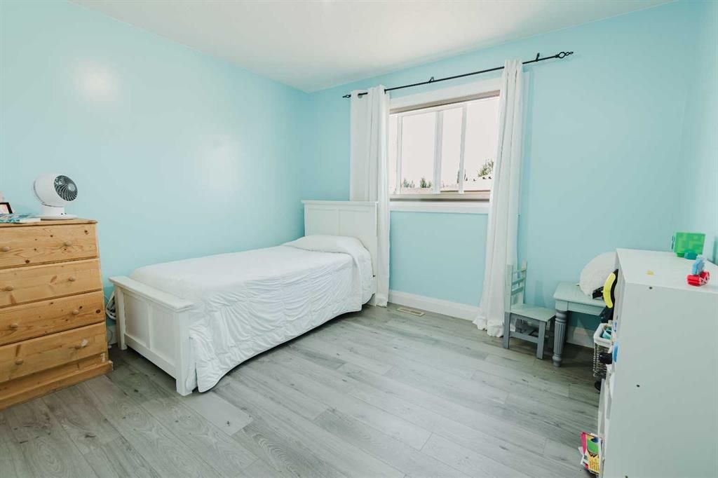 8013 112B Street  - Photo 21
