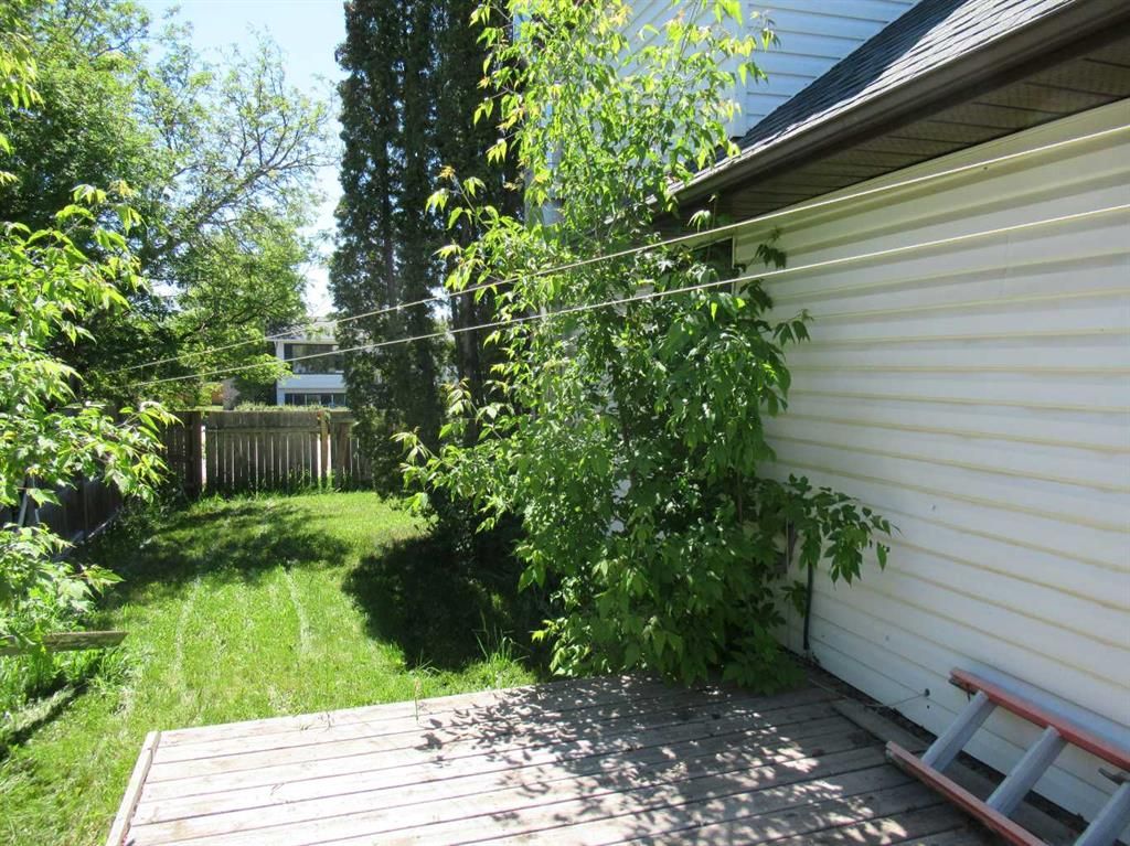 9324 104 Avenue - Photo 2