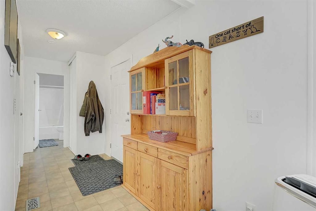 8902 89 Street  - Photo 19
