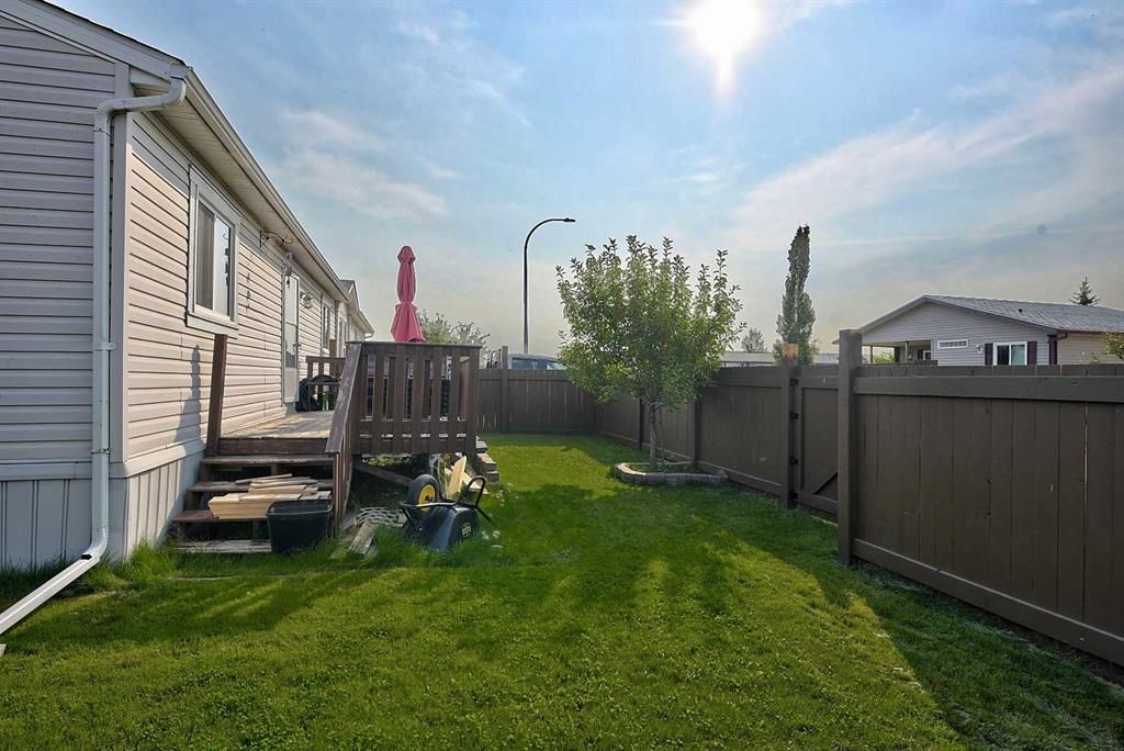 8902 89 Street  - Photo 22