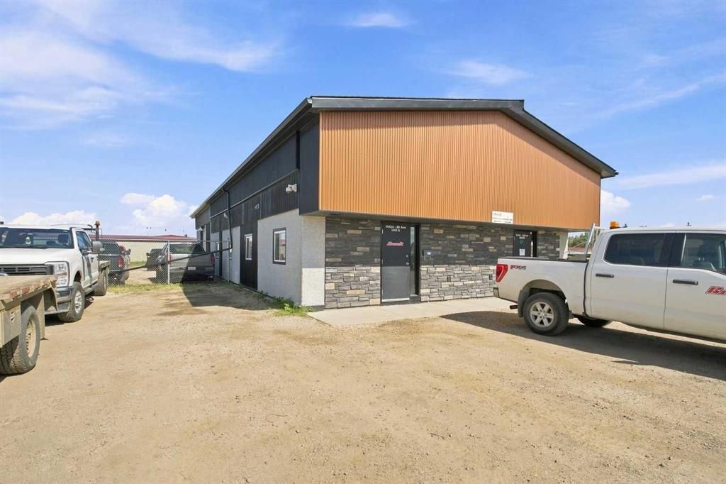 A, 10424 96 Avenue  - Photo 1