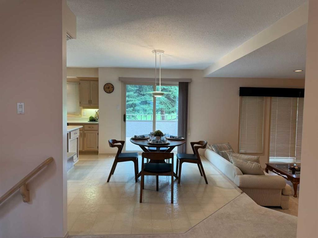 9244 Wedgewood Drive N - Photo 25